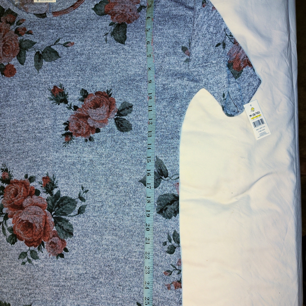 Bobbie Brooks Gray and Red Floral Top,NWT - Picture 7 of 7